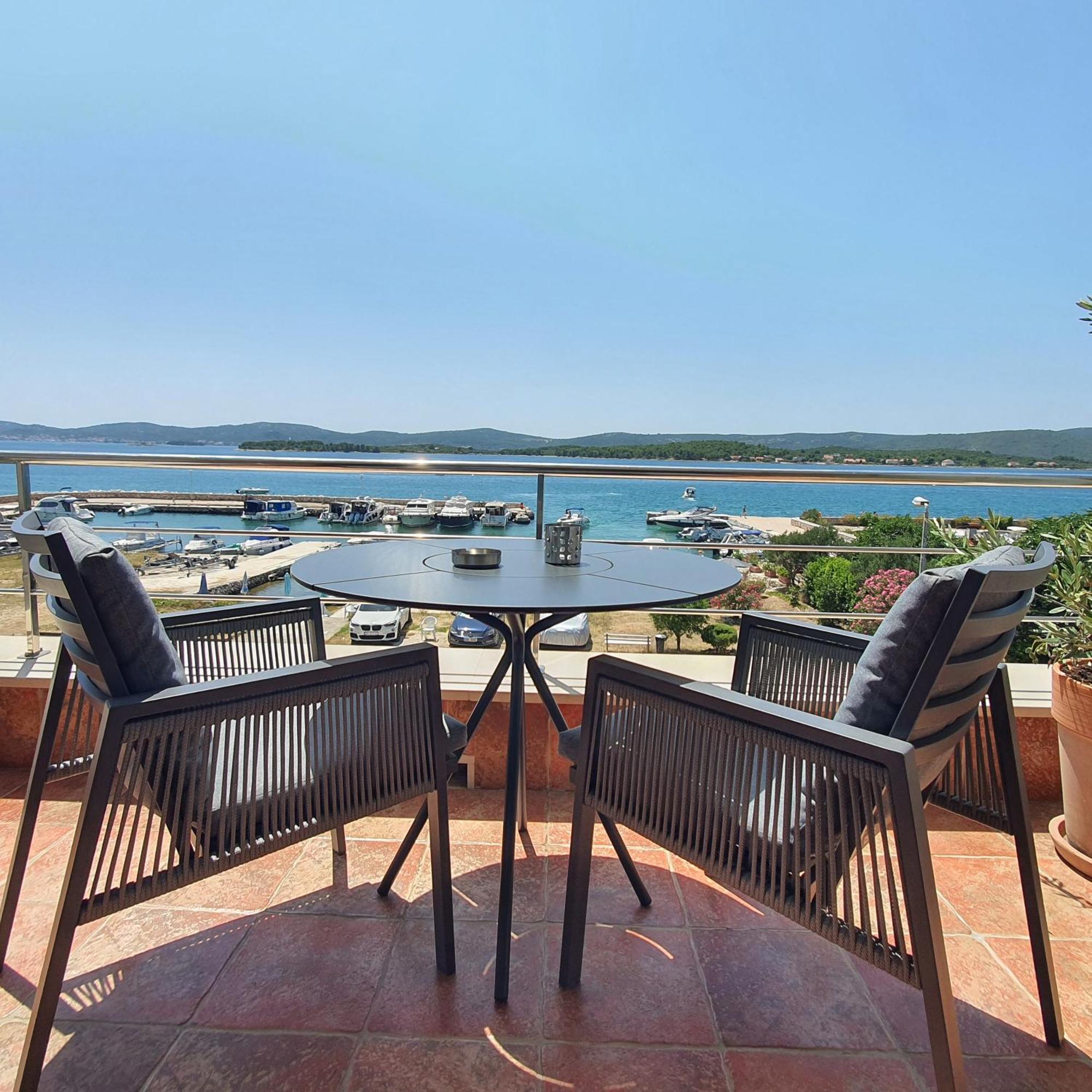 Apartments Villa Oliva 图兰杰 外观 照片