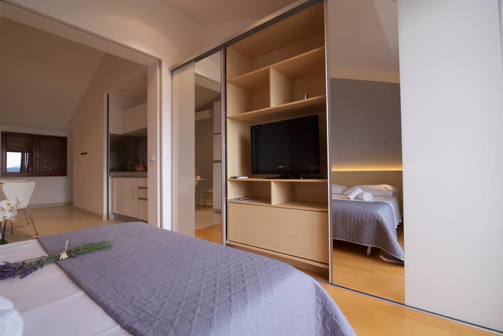 Apartments Villa Oliva 图兰杰 外观 照片